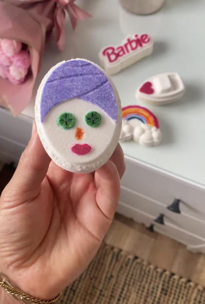 Bath bombs made with a custom mold