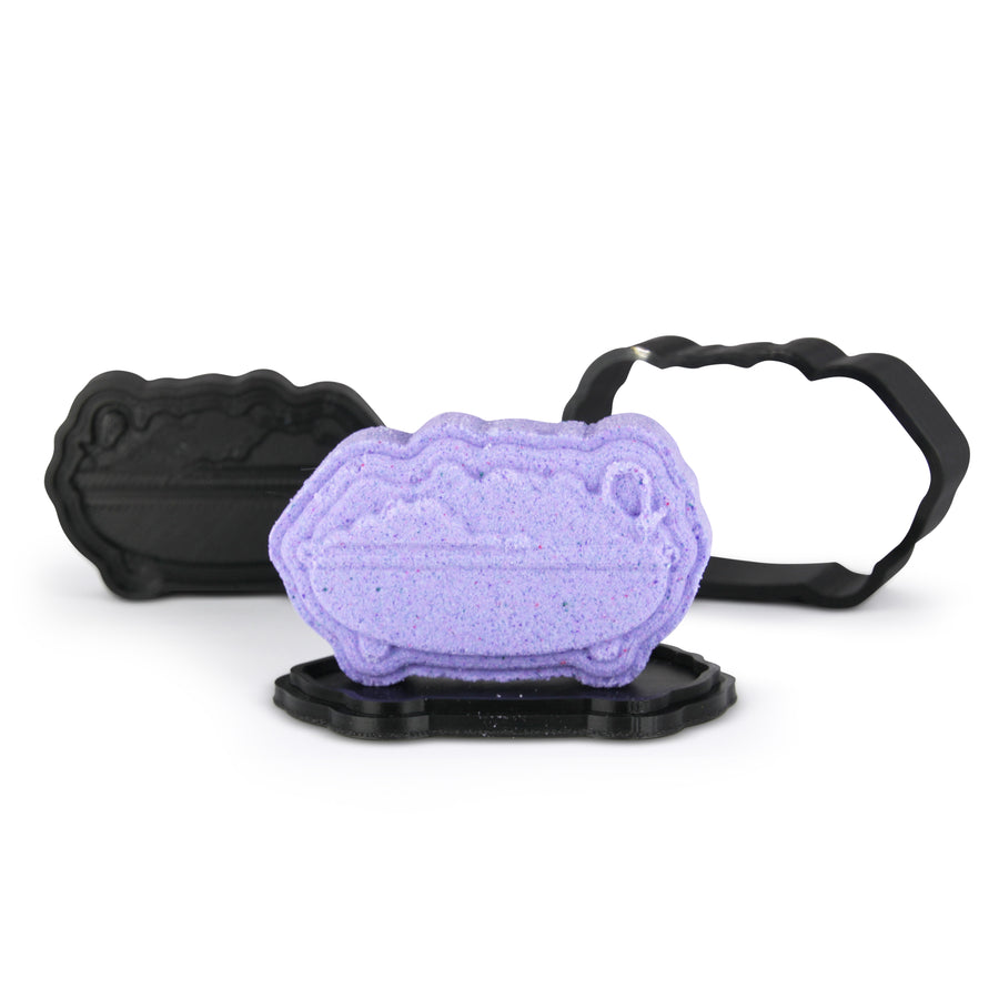 Bathtub With Foam Bath Bomb Mold