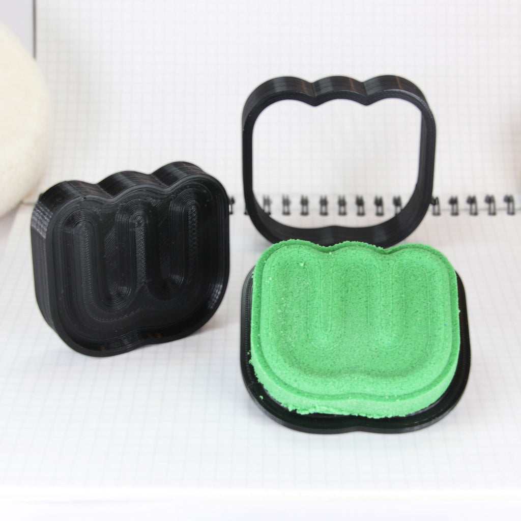 Letter 'W' Bath Bomb Mold - The Bath Time
