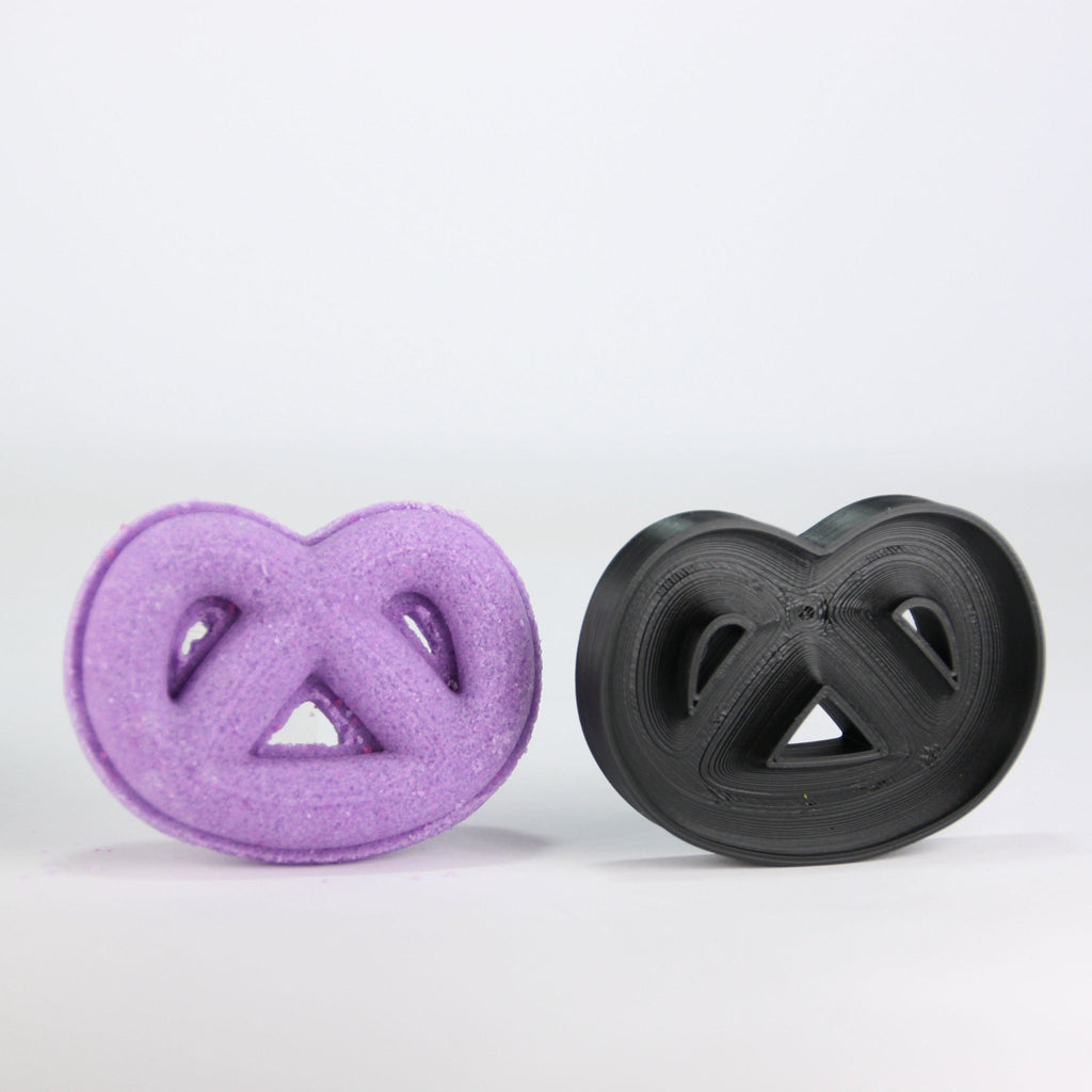 Pretzel Bath Bomb Mold - The Bath Time
