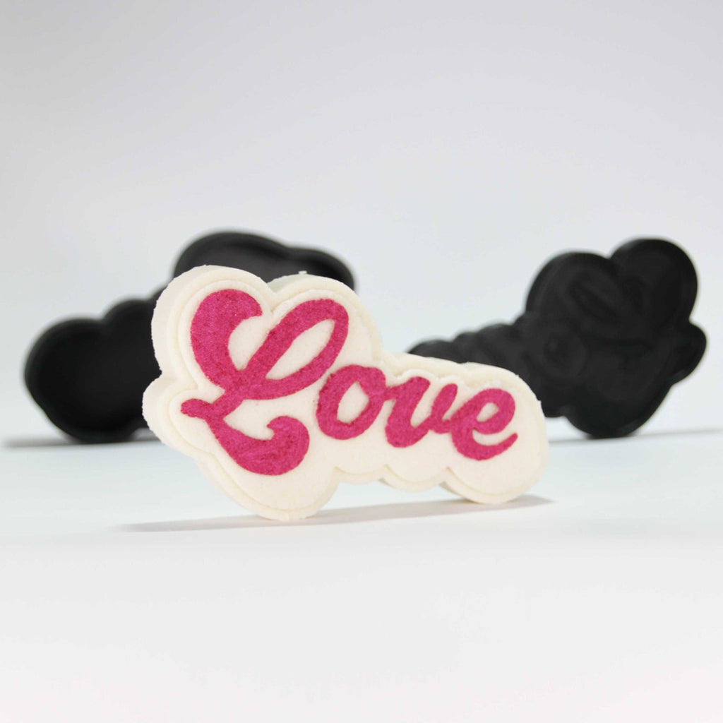 Retro Love Bath Bomb - The Bath Time