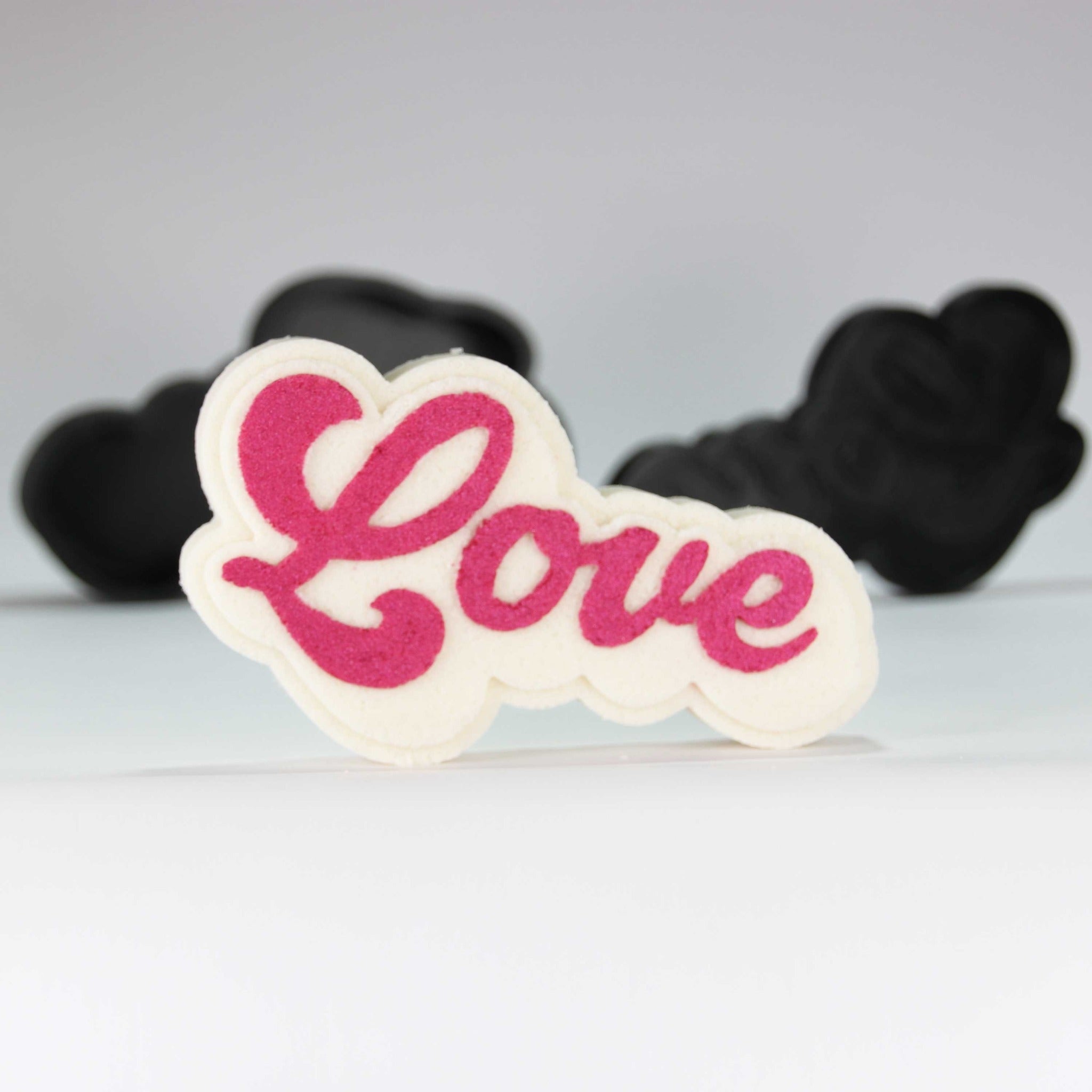 Retro Love Bath Bomb - The Bath Time