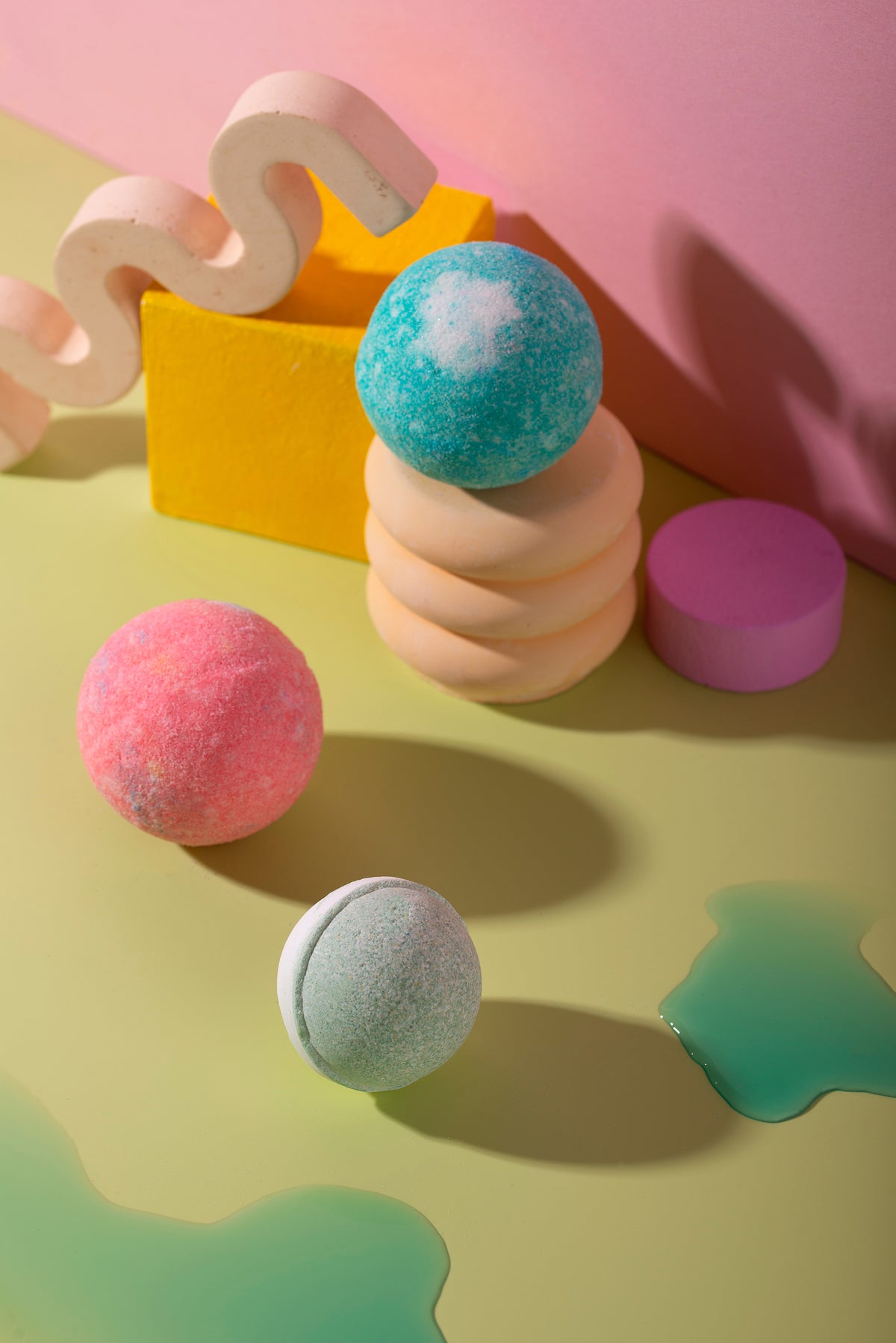 Custom bath bombs made with a custom mold